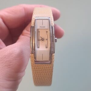 Rectangular Beige Leather Strap Wristwatch